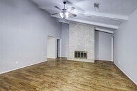 4023 Cedar Forest Dr photo'