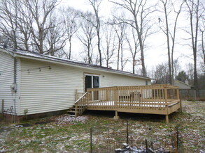 2810 Dick Farmer Rd in Cedar Hill, TN - Building Photo - Building Photo