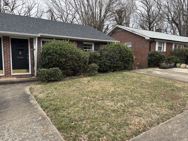 407 Corona St SW in Winston-Salem, NC - Building Photo - Building Photo