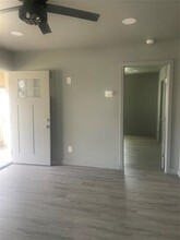 328 S Main St in Cedar Hill, TX - Building Photo - Building Photo