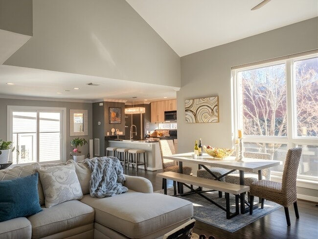 property at 913 Saulnier St