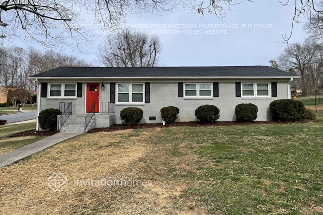 property at 1824 Hollandale Dr