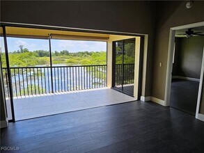 7125 Lakeridge Ct, Unit 224 in Ft. Myers, FL - Building Photo - Building Photo