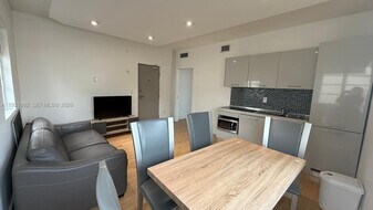 600 15th St in Miami Beach, FL - Building Photo