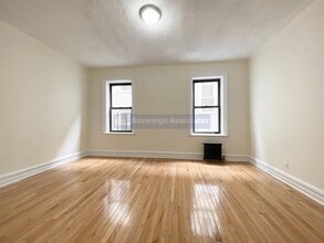 165 Pinehurst Avenue in New York, NY - Building Photo - Floor Plan