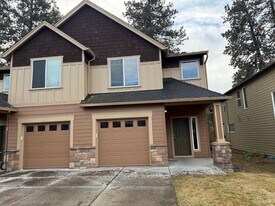 399 SW Garfield Ave in Bend, OR - Building Photo