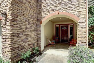 5939 Kiam St in Houston, TX - Building Photo - Building Photo