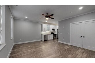 40 Elizabeth St in Farmingdale, NY - Building Photo - Building Photo