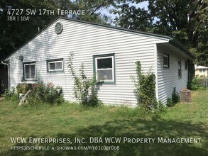 4727 SW 17th Terrace in Topeka, KS - Building Photo - Building Photo