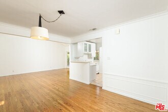 11425 Burnham St in Los Angeles, CA - Building Photo - Building Photo