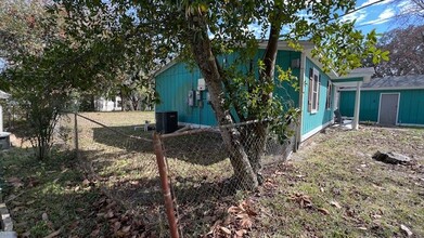 321 Woodland Ave in Mary Esther, FL - Building Photo - Building Photo