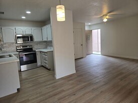 340 Fairway Oaks Dr in Sedona, AZ - Building Photo