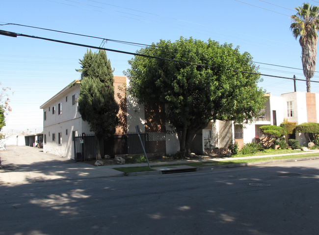 Evergreen II Apartments in Long Beach, CA - Building Photo - Building Photo