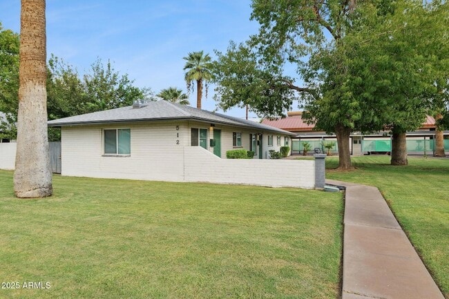 property at 512 E Roanoke Ave