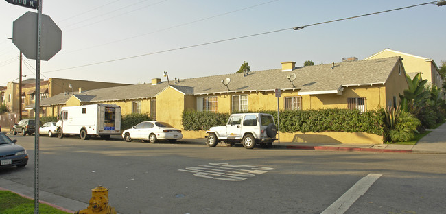 Hollywood Off-Vine Apartments in Los Angeles, CA - Foto de edificio - Building Photo