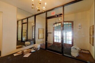 1400 Commonwealth Ave in Boston, MA - Building Photo - Building Photo