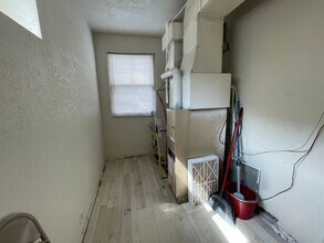 31 N Main St, Unit 31 North Main -B-2 in Washington, PA - Building Photo - Building Photo