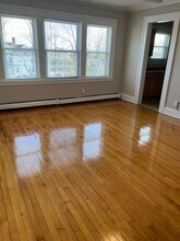 40 Newcomb St, Unit 7 in Haverhill, MA - Foto de edificio - Building Photo