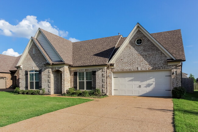 3167 Pinetree Loop N in Southaven, MS - Building Photo - Building Photo