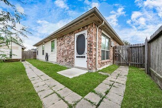 13918 Goodridge Dr in Houston, TX - Building Photo - Building Photo