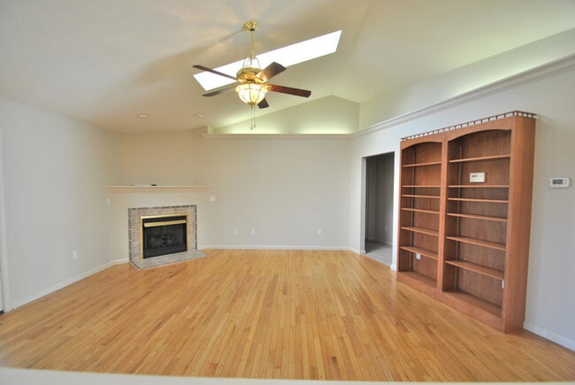 141 Anglewood Dr in Crossville, TN - Building Photo - Building Photo