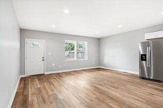 2752 Guilford Ave in Indianapolis, IN - Building Photo - Building Photo