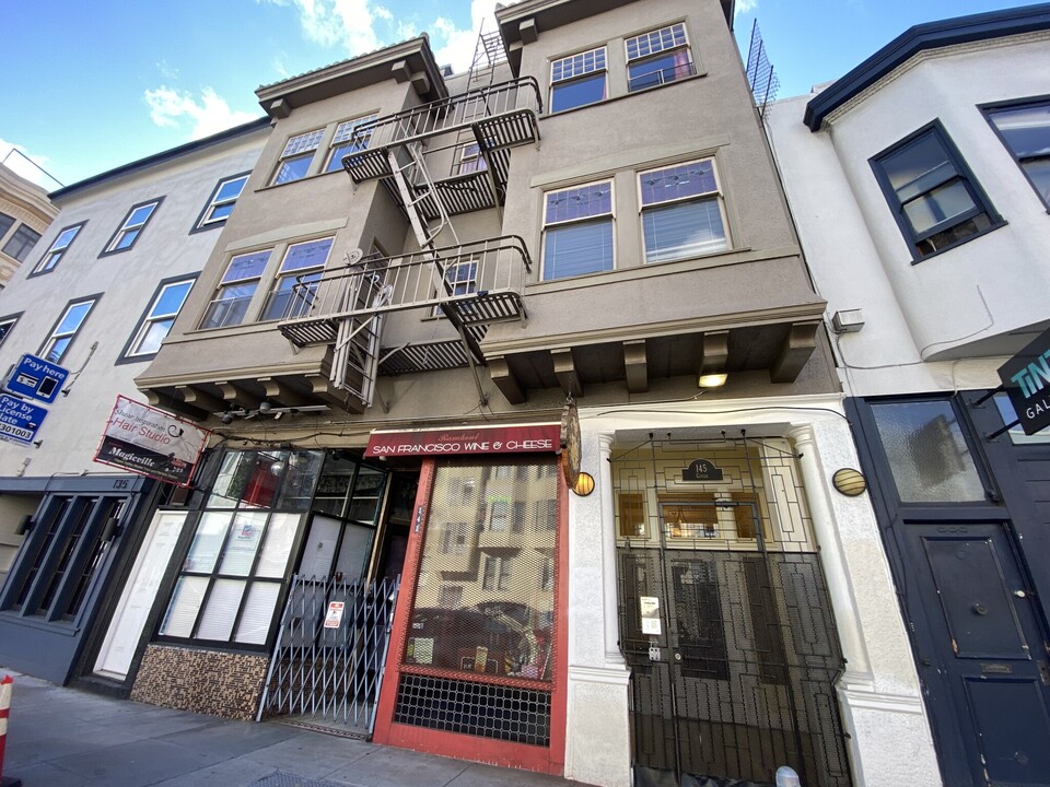 145 Gough St in San Francisco, CA - Building Photo