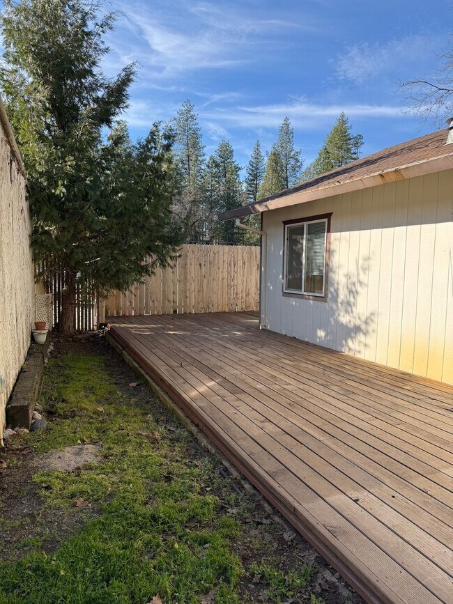 18849 Ridge Rd in Pine Grove, CA - Building Photo - Building Photo