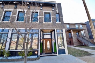 4376 Olive St in St. Louis, MO - Foto de edificio - Building Photo