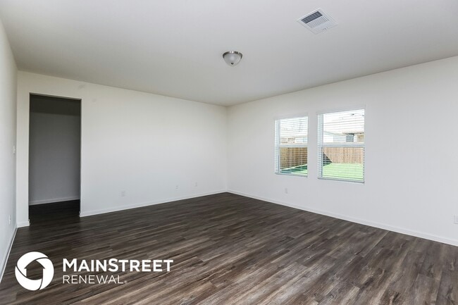 505 Canoe Way in Crowley, TX - Foto de edificio - Building Photo