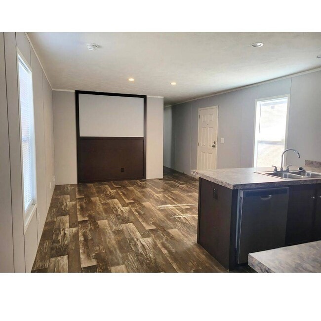 300 W Albert St in Maize, KS - Building Photo - Building Photo