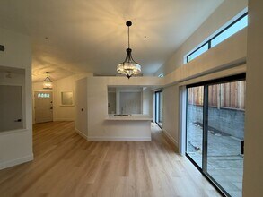 1925 Lecair Ct in Napa, CA - Building Photo - Building Photo