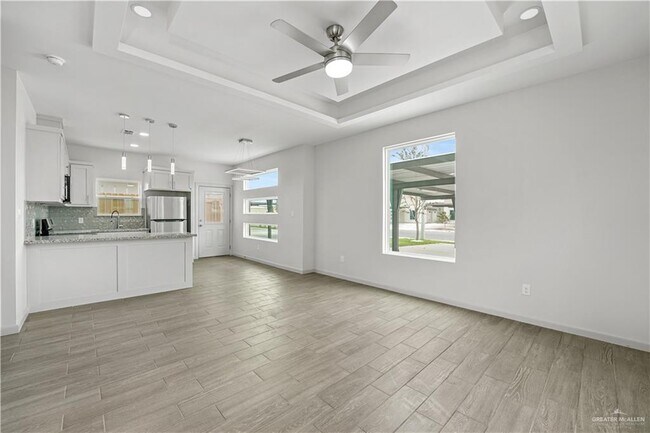1905 W Violet Dr in Pharr, TX - Building Photo - Building Photo