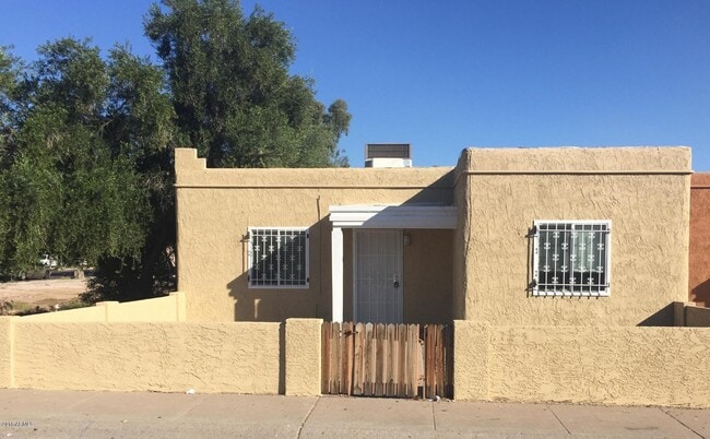 property at 2847 N 46th Ave