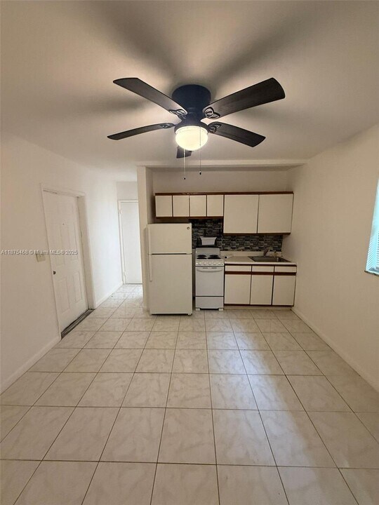 315 NW 32nd St in Oakland Park, FL - Building Photo