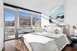 425 E 13th St, Unit 6-H in New York, NY - Building Photo - Building Photo