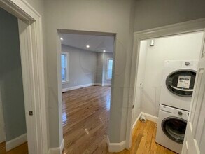 374 Oxford St-Unit -1 in Cambridge, MA - Building Photo - Building Photo