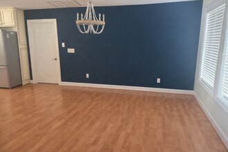 109 W Tateway Rd in Kitty Hawk, NC - Foto de edificio - Building Photo