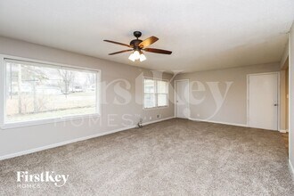 6007 E 150th St in Grandview, MO - Foto de edificio - Building Photo