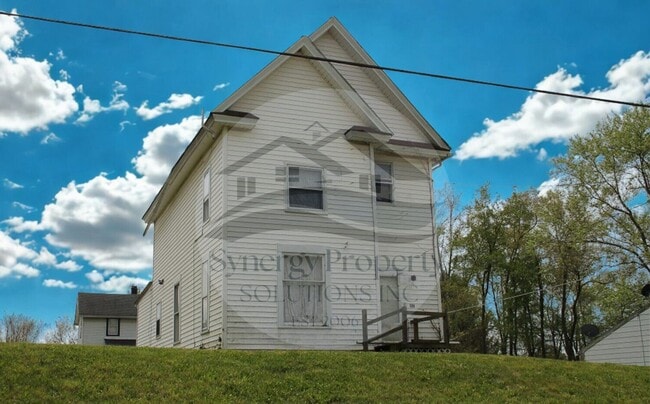 property at 325 Reed St