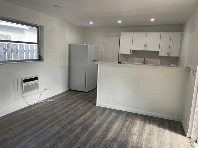 132 E Central Blvd in Lantana, FL - Building Photo - Building Photo