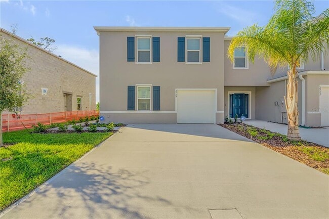 property at 2725 Silver Canoe Dr