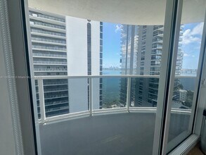 601 NE 23rd St in Miami, FL - Foto de edificio - Building Photo