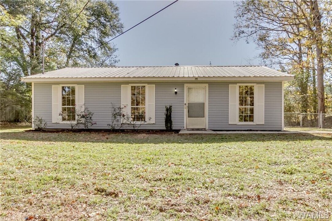4525 River Oak Dr in Northport, AL - Building Photo