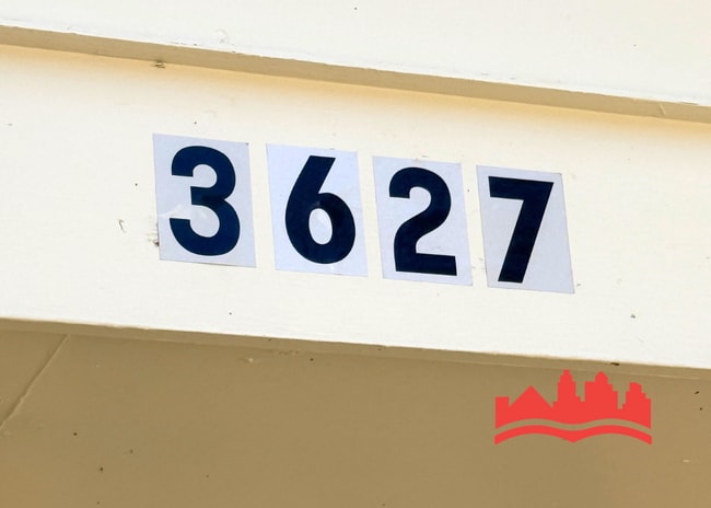 3627 Royal Wood Dr in Memphis, TN - Foto de edificio - Building Photo