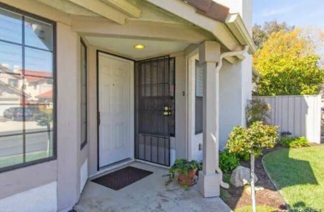 26903 Deer Trail Ct in Agoura Hills, CA - Building Photo - Building Photo