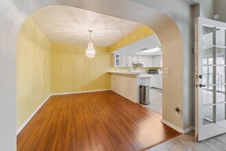5510 SW 4th Pl in Cape Coral, FL - Building Photo - Building Photo