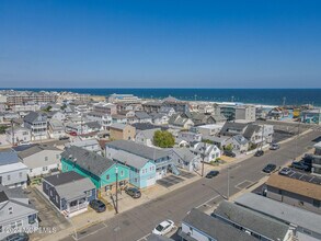 54 Fremont Ave in Seaside Heights, NJ - Building Photo - Building Photo