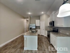 210 Morning Glory Pl in Red Oak, TX - Building Photo - Building Photo