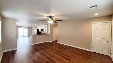 7924 Odysseus Ave in Las Vegas, NV - Building Photo - Building Photo